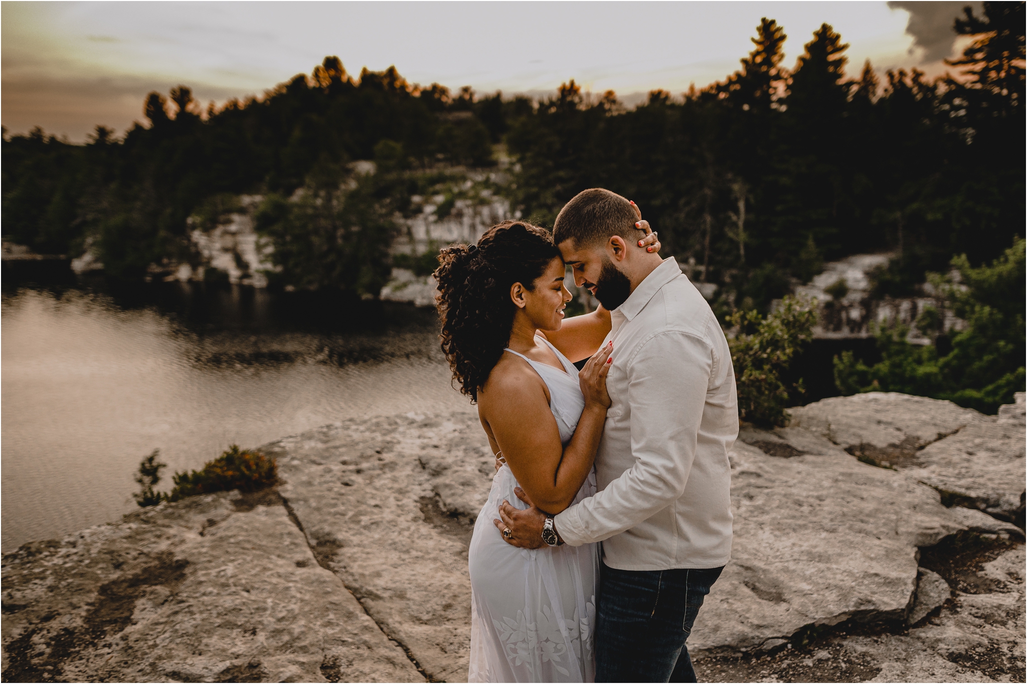 engagement photos at Minnewaska State Park
