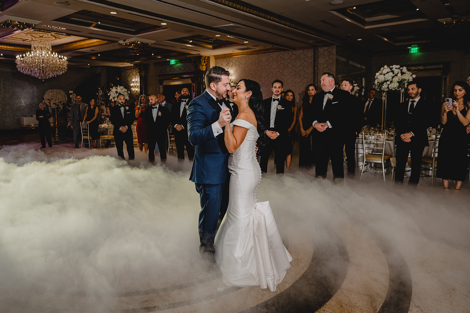 newlyweds have first dance with fog at the Venetian