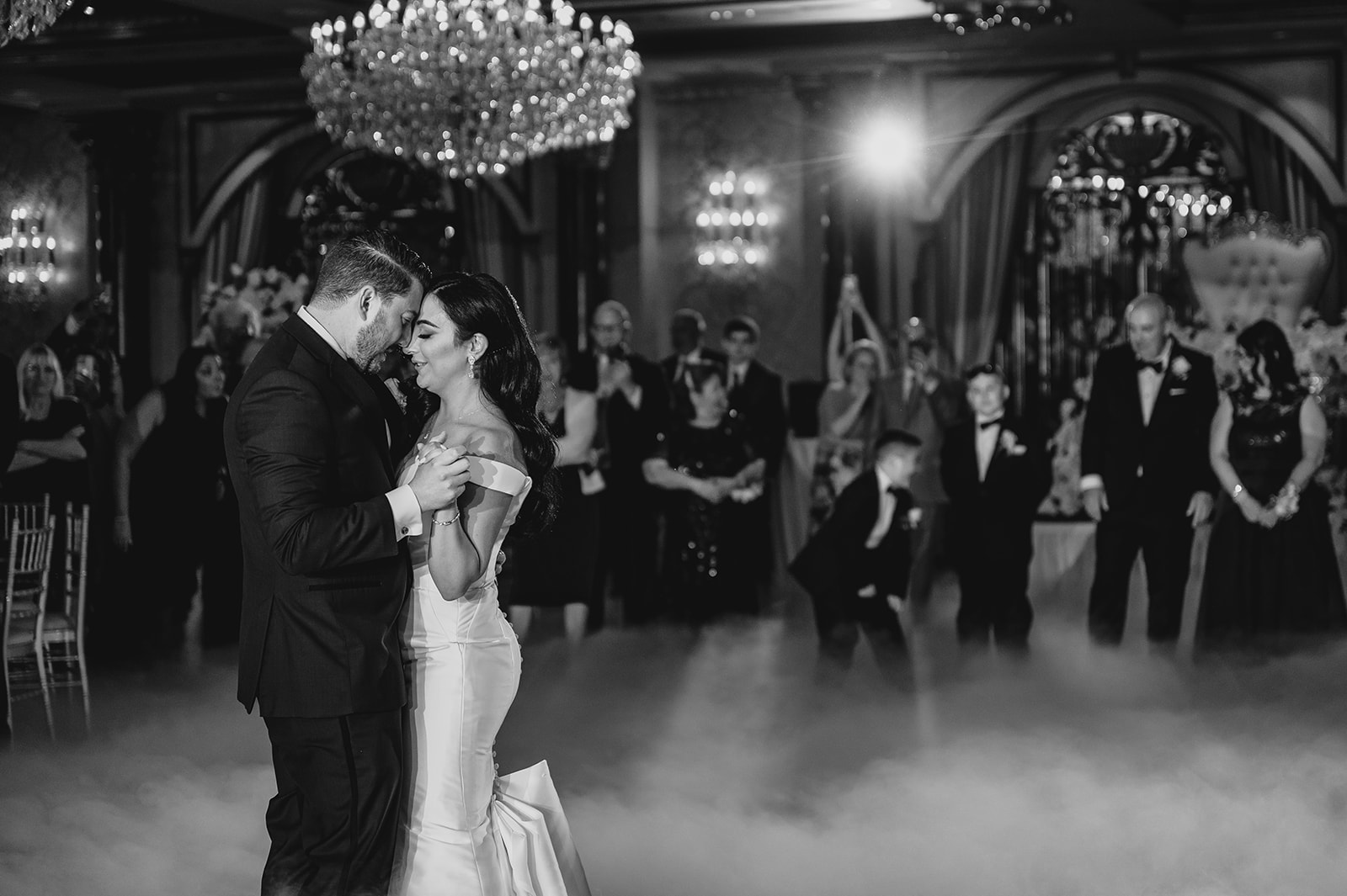 newlyweds have first dance with fog at the Venetian