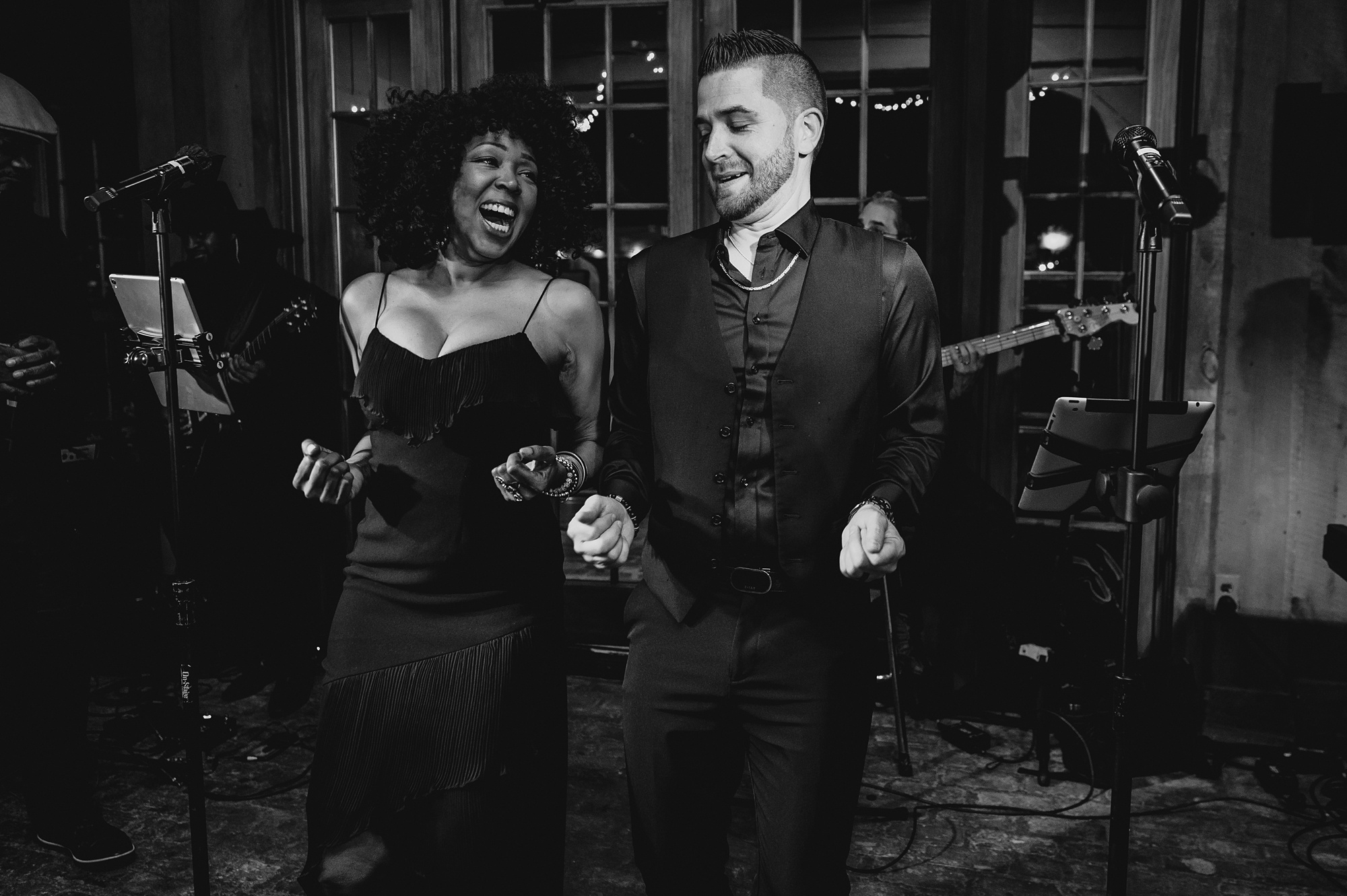 band performs for New Jersey wedding reception 