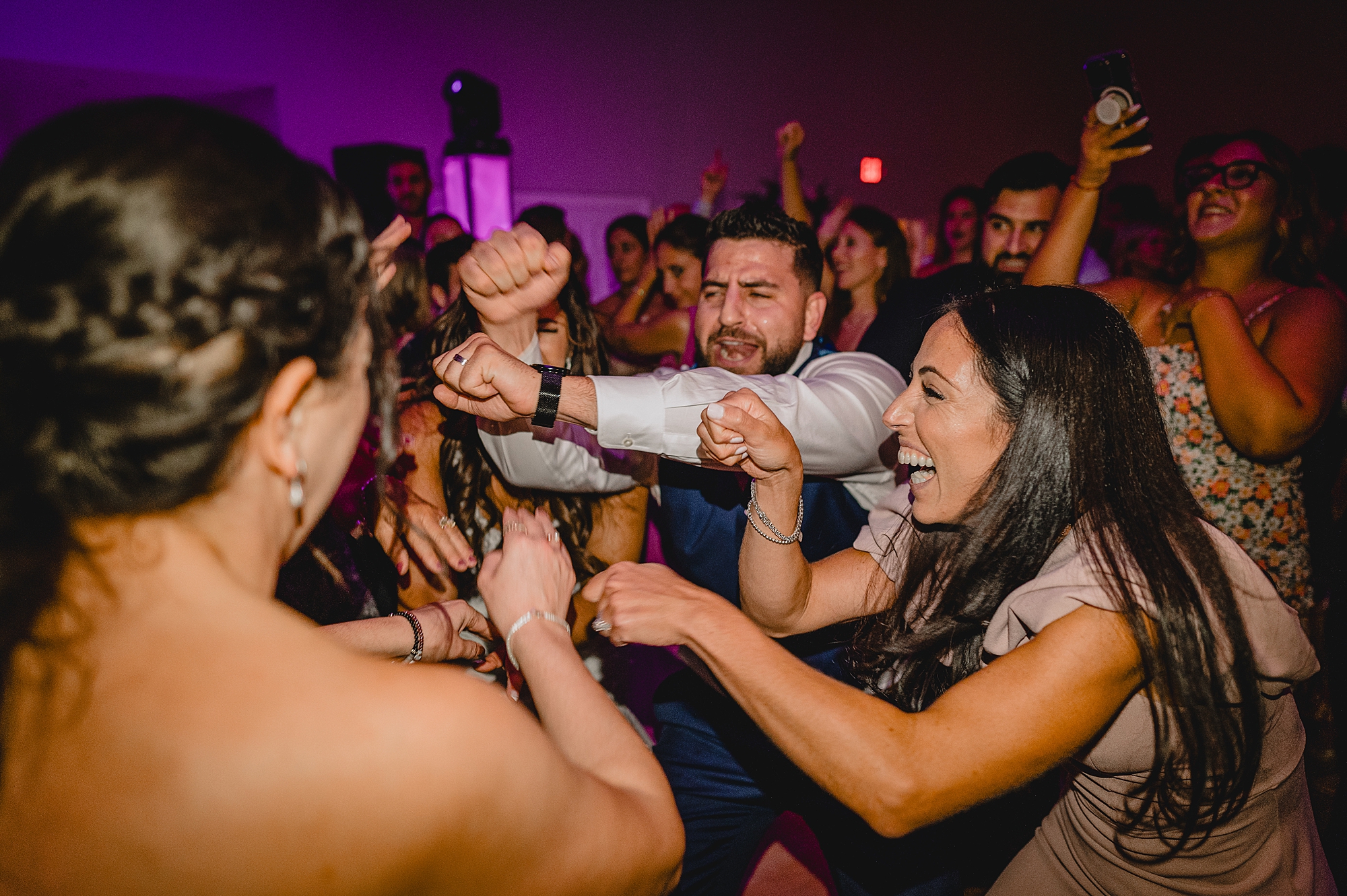 wedding guests dance at Sparta NJ wedding reception