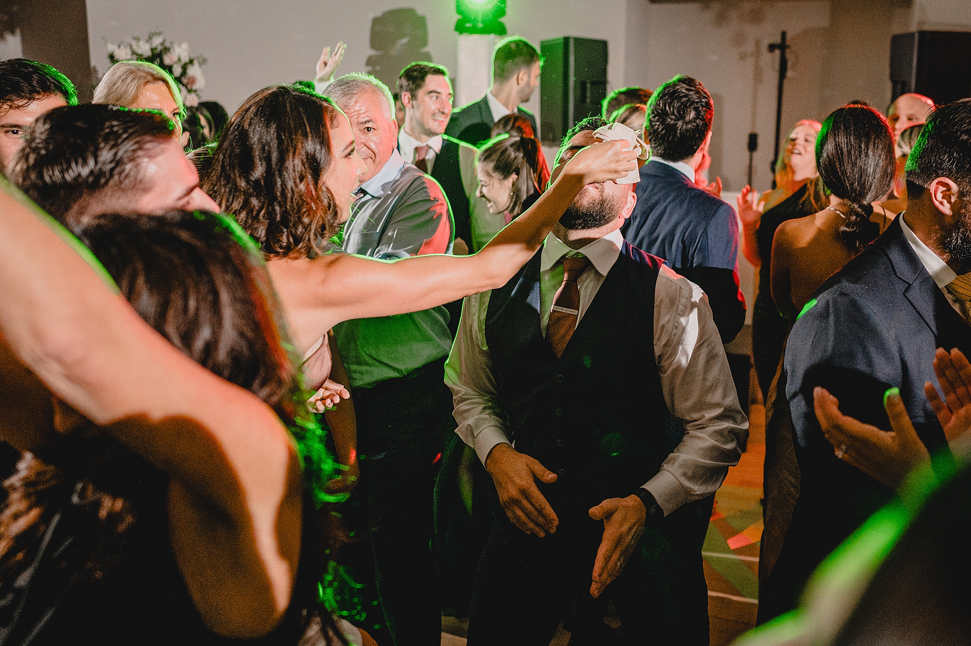 wedding guests dance at Sparta NJ wedding reception