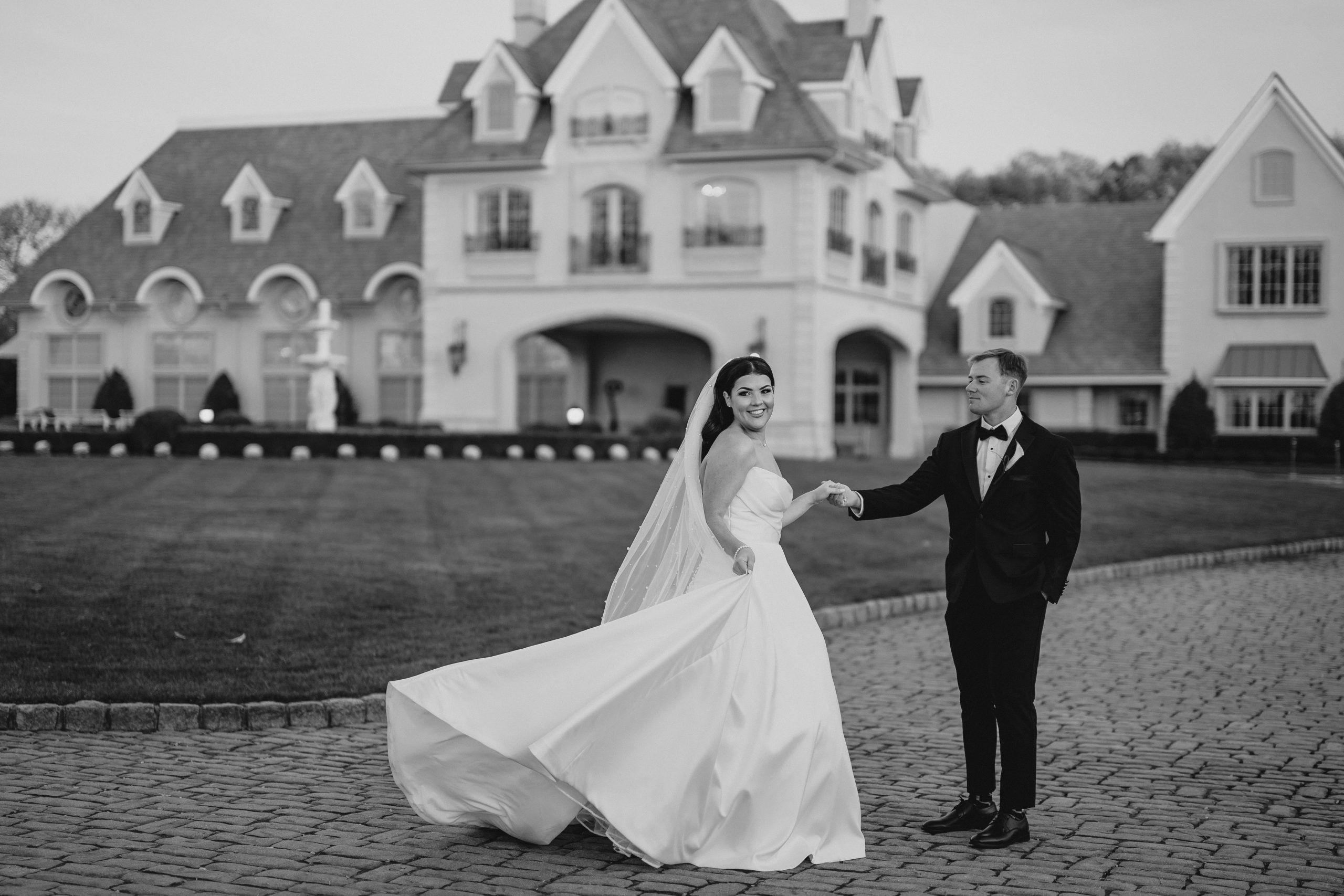 New Jersey's most popular wedding venues shared by NY and NJ wedding photographers Jenn & Ro