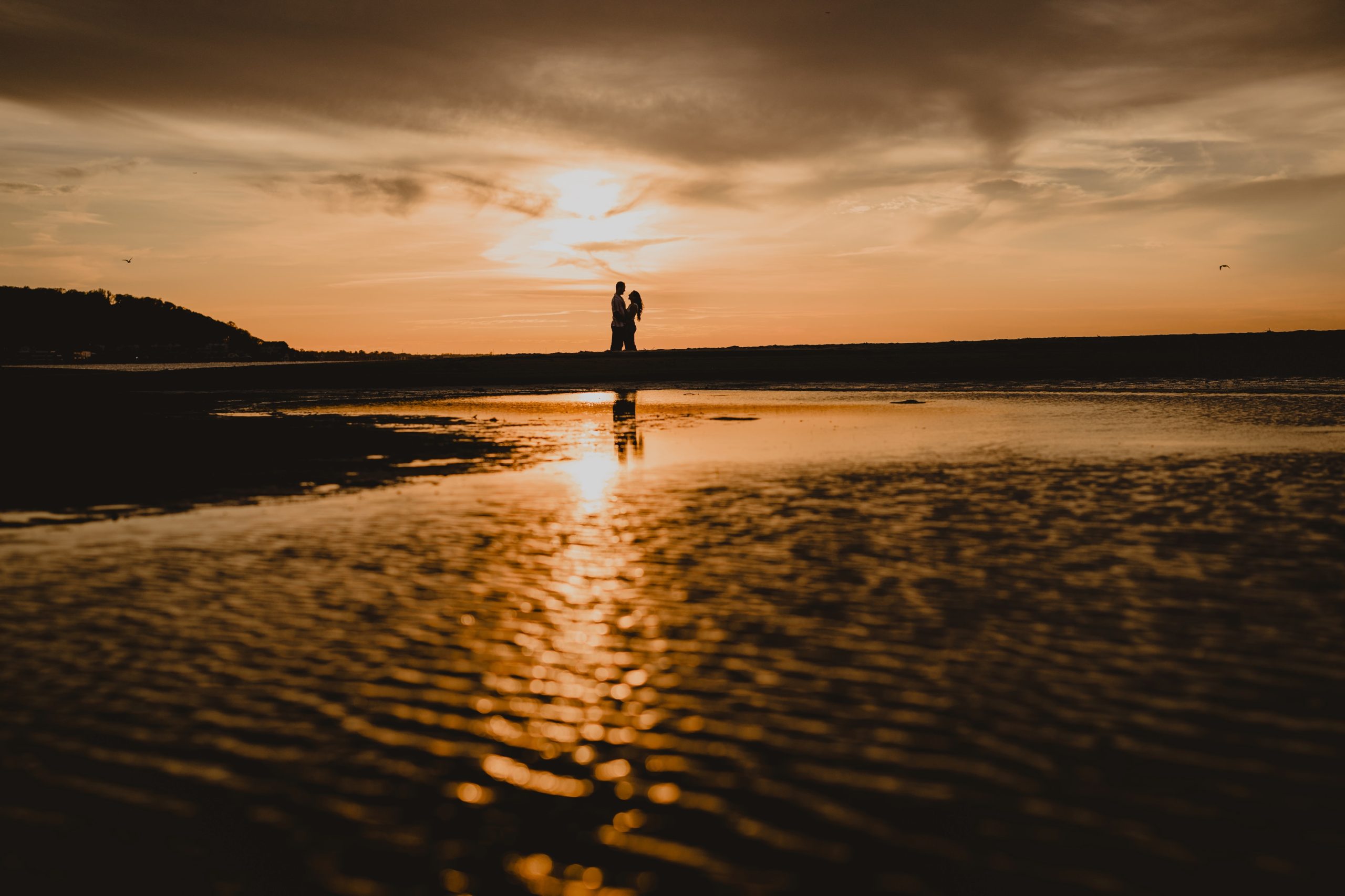 tips for summer engagement sessions for newly engaged couples