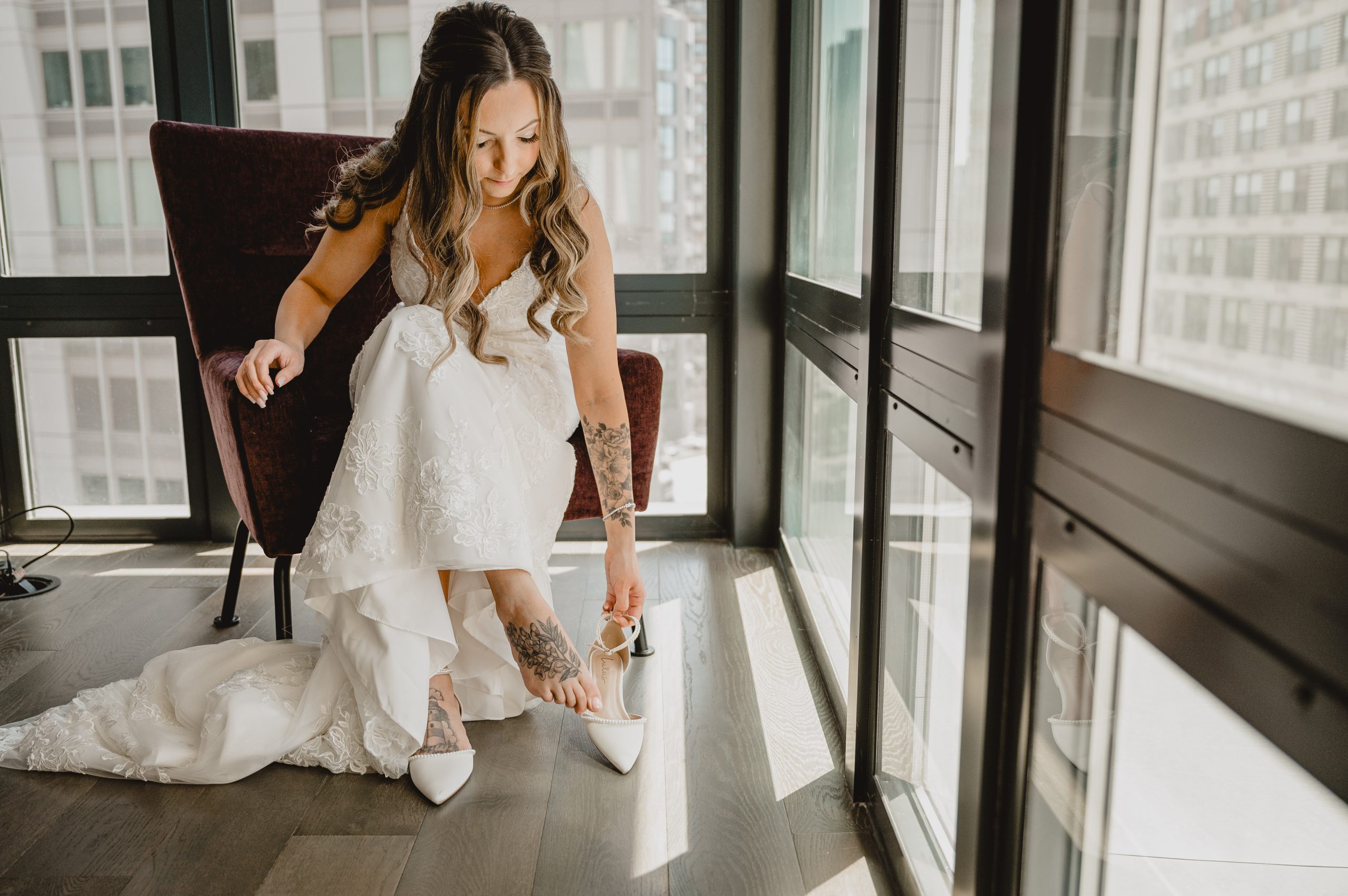 Bride getting ready  before her wedding at Maritime Parc.