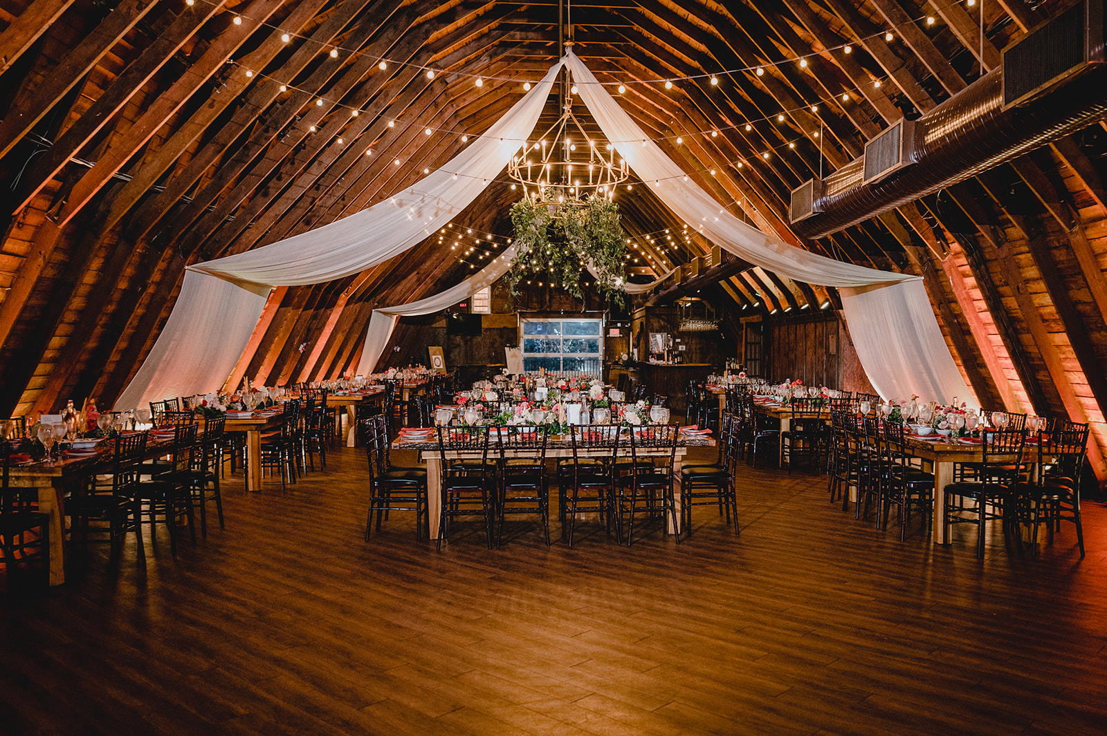 inspiration fo reception inside the Barn at Perona Farms